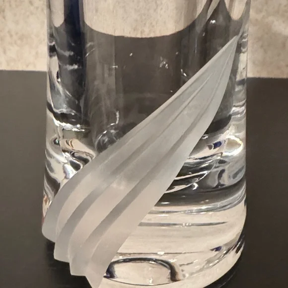 Mikasa Elegant Clear Glass Vase